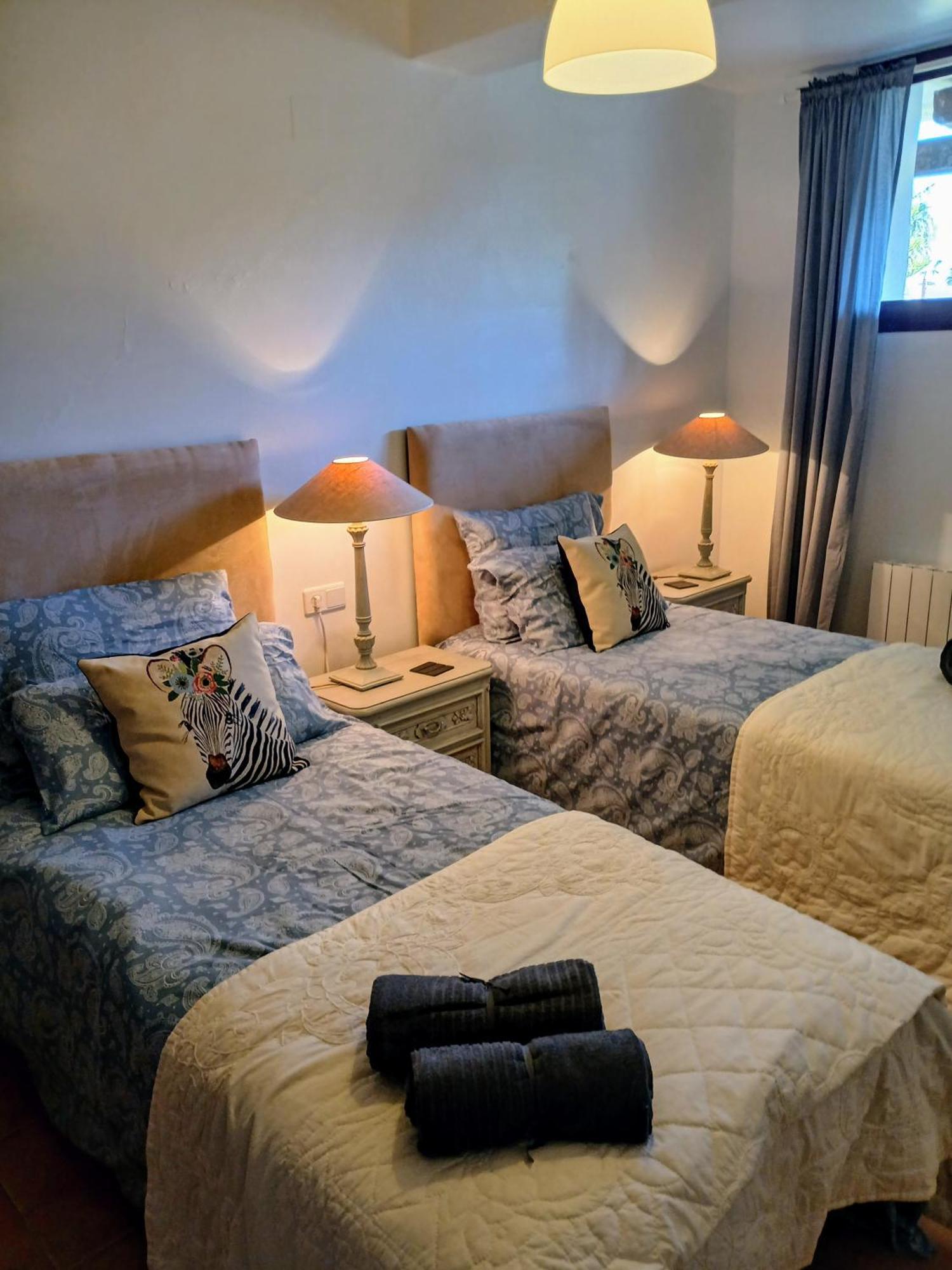 Garden View Apartment Коін Екстер'єр фото