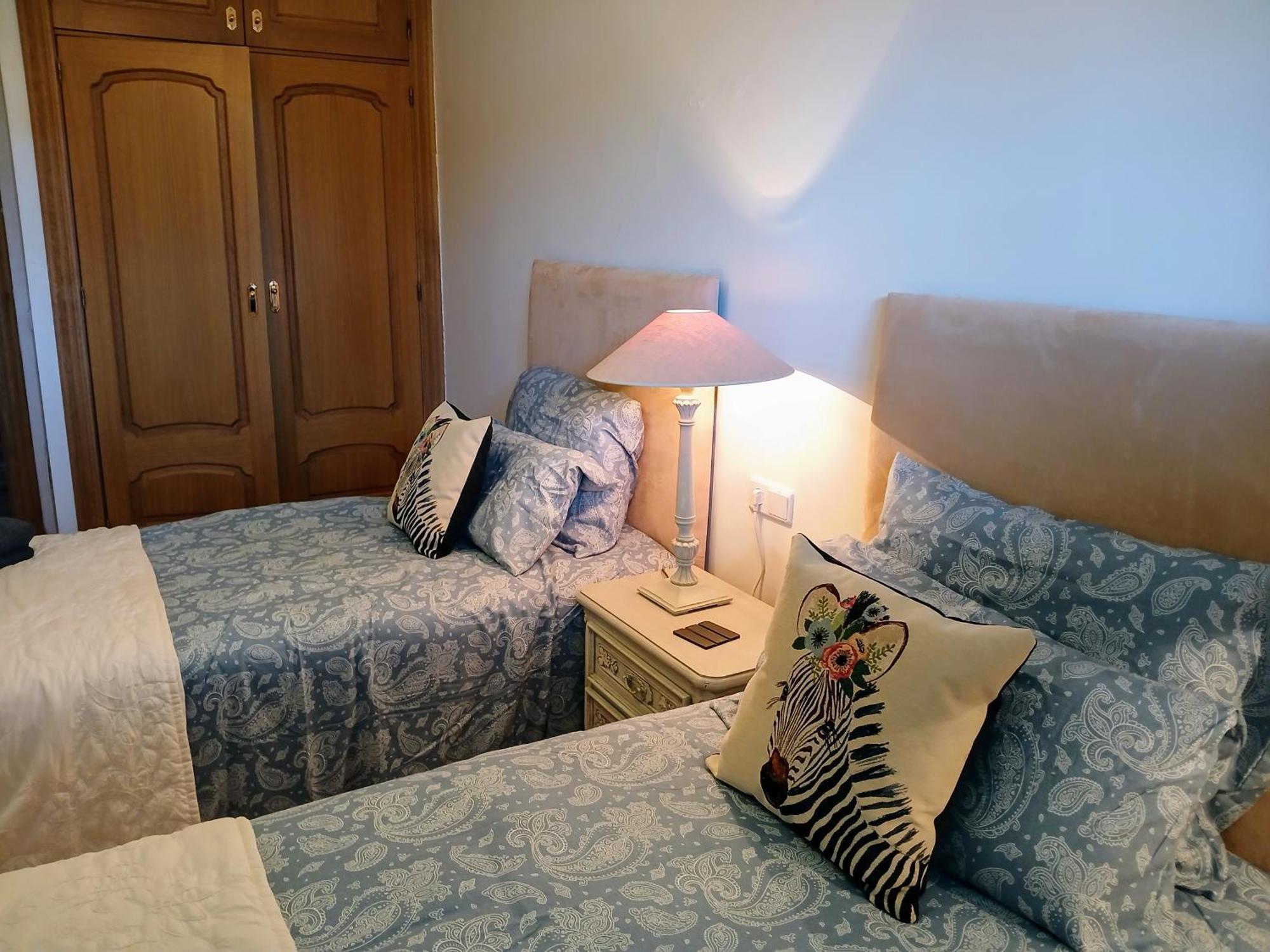 Garden View Apartment Коін Екстер'єр фото